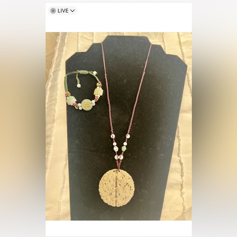 Faux Jade necklace and bracelet